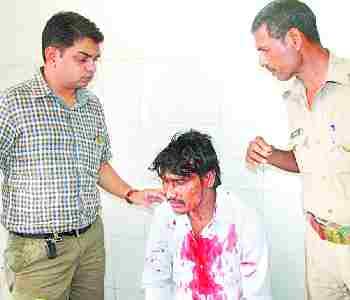 Captive injured himself