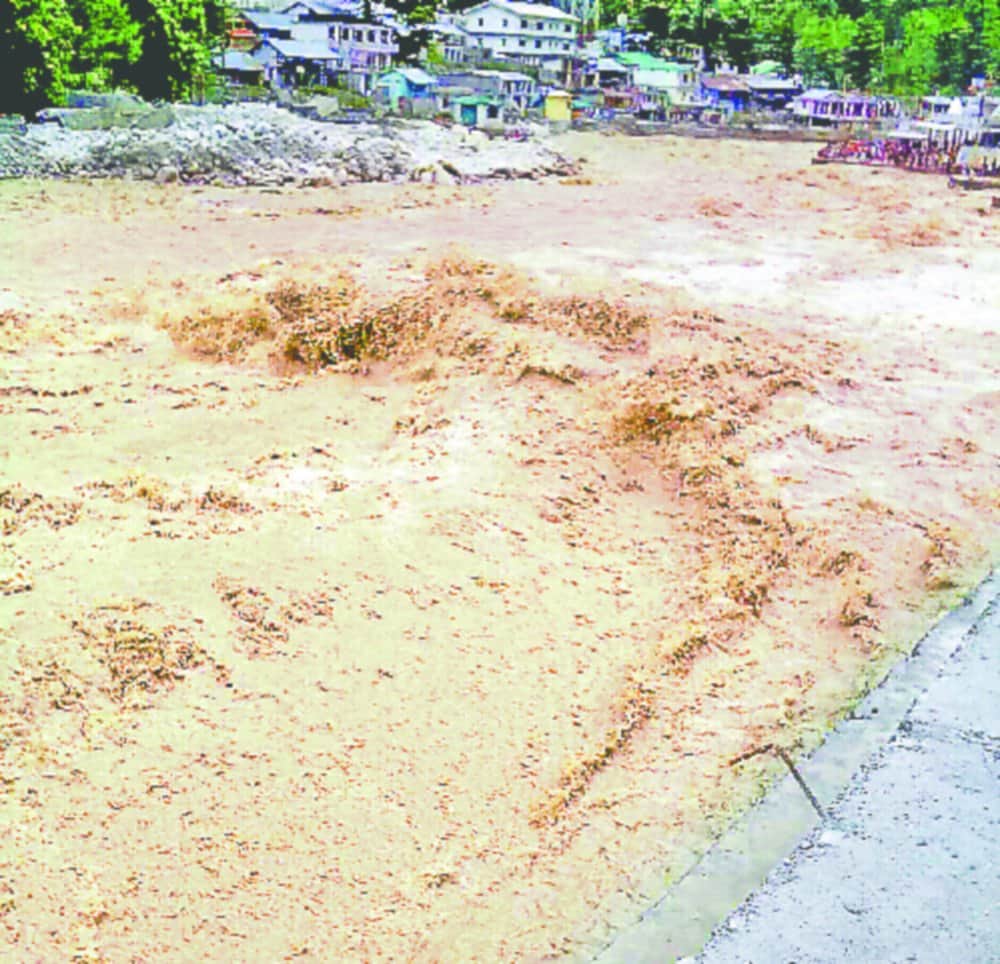 gomukh left side fallen after landslide