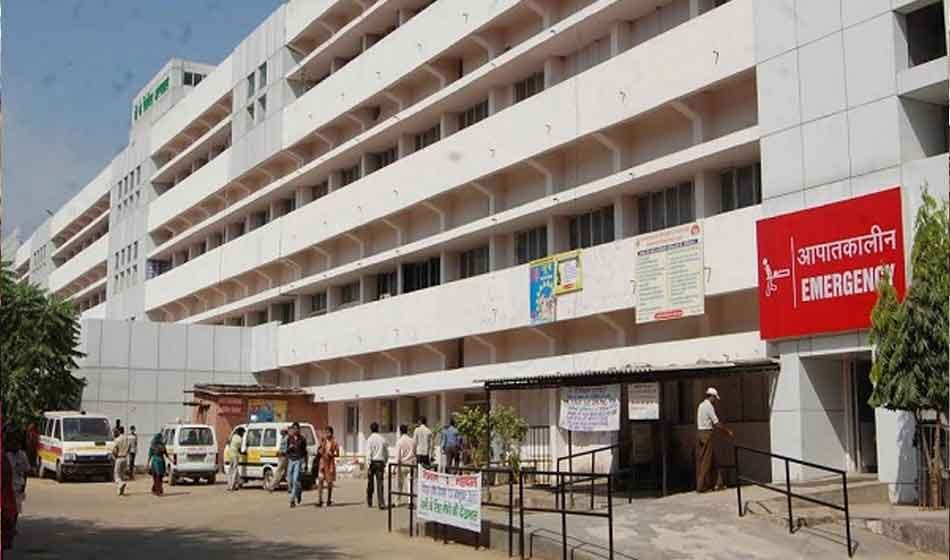 सलेमपुर में फैला वायरल, पहुंची स्वास्थ्य टीमें