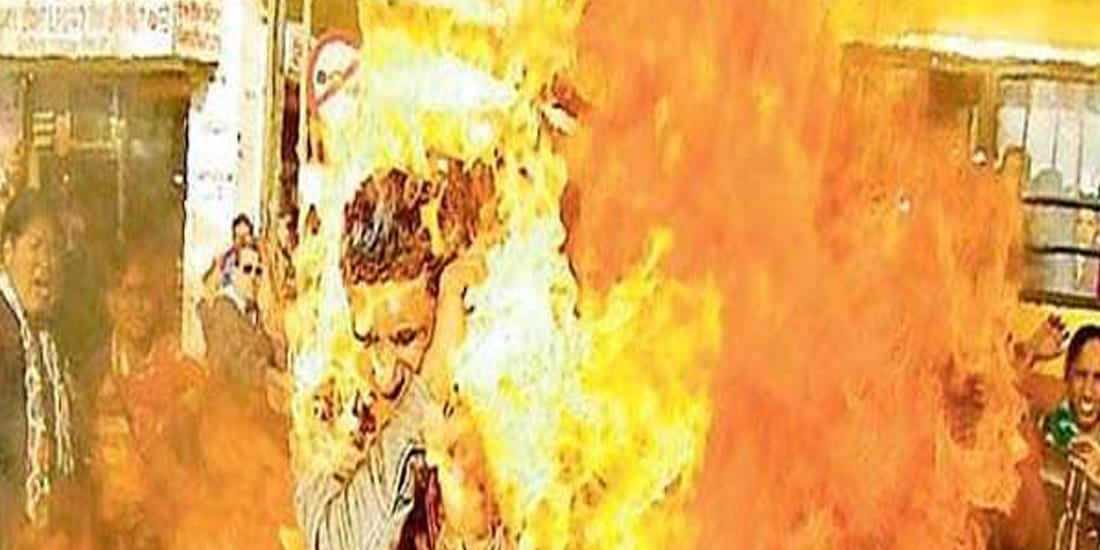 mother tries to suicide with infant in etawah