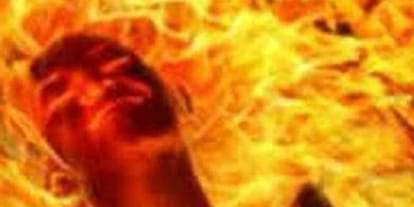 mother tries to suicide with infant in etawah