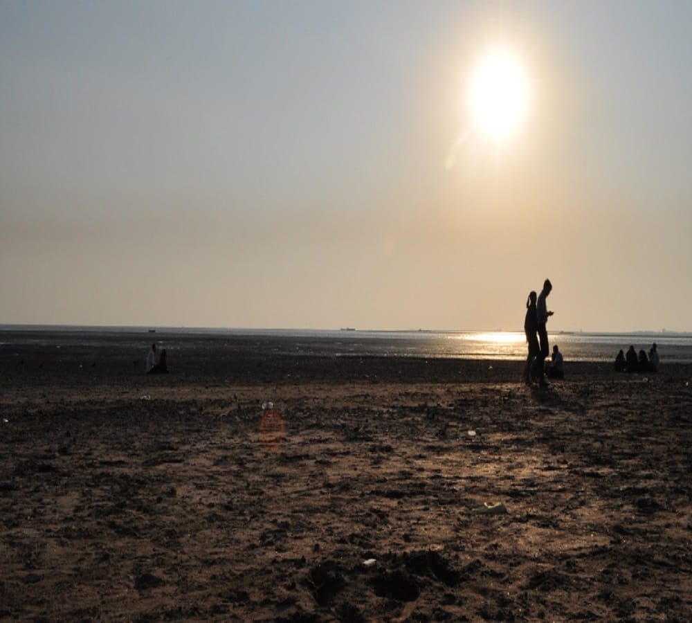 Know everything about Gujarat Dumas beach super