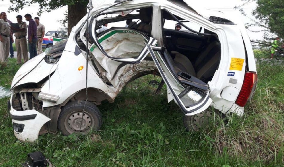 bses engineer who went to stop electricity theft attacked by mob, dead