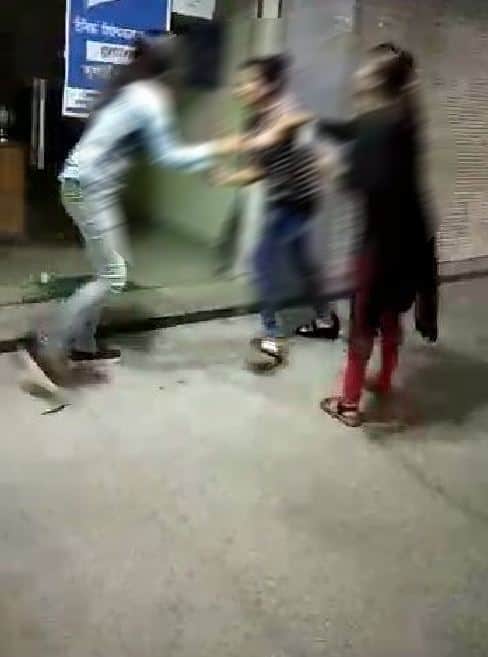 video viral two girlfriends fight for lover