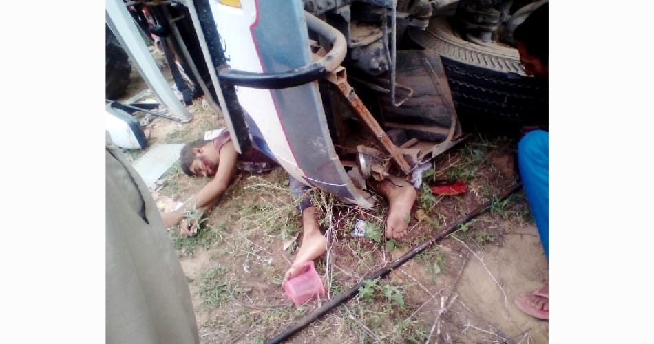 Pilgrims bus accident on National highway, one death