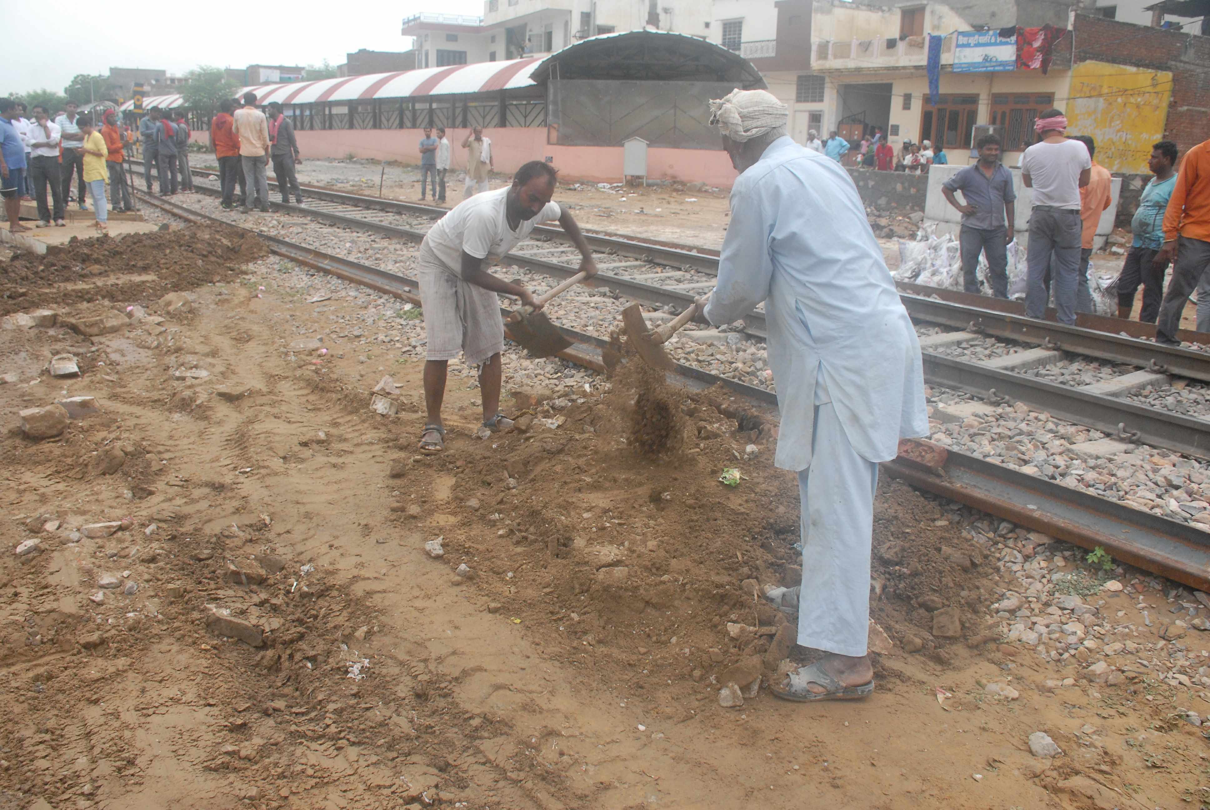 Negligence of railway officials jaipur