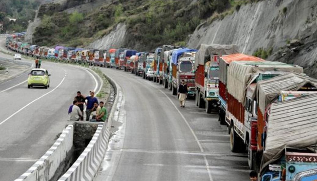 vehicular movement suspended on jammu srinagar highway 