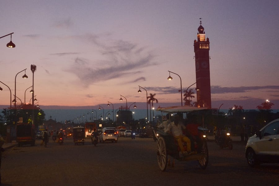 Pics of old Lucknow.