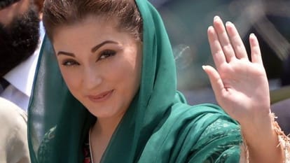  Nawaz Sharif demands resignation over corruption charges