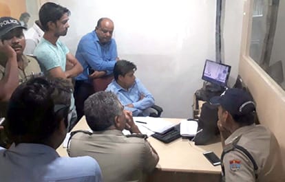 theft money from boy in haridwar 