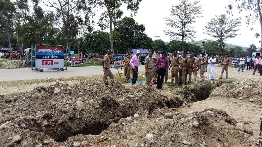 bomb found in kanwar yatra parking