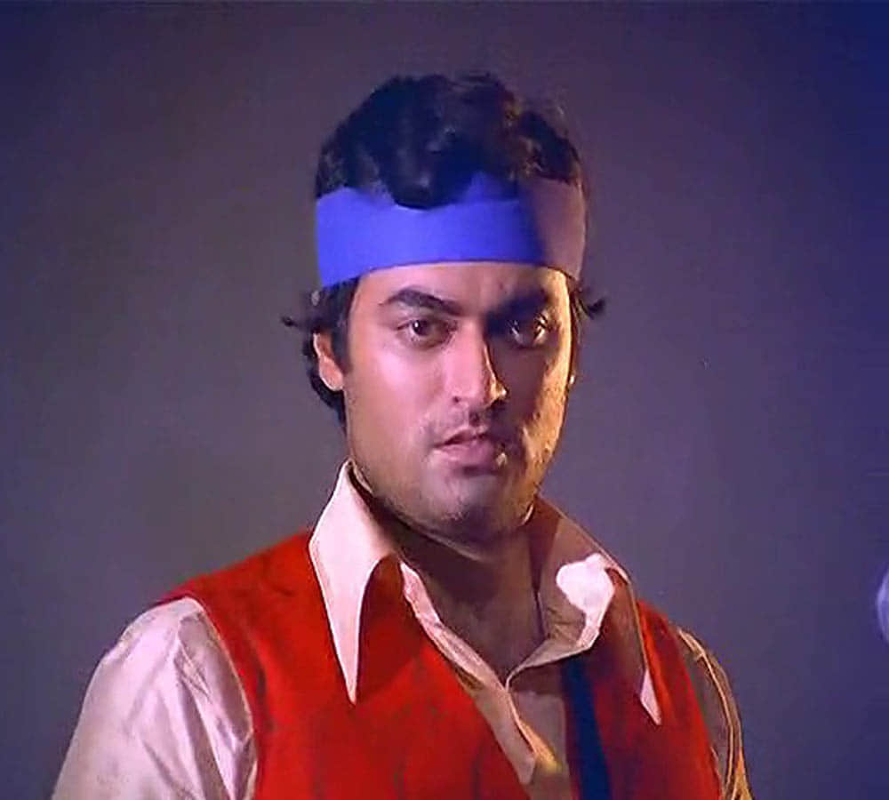 hum kisise kum naheen actor tariq khan leave film industry and now doing jon in a company