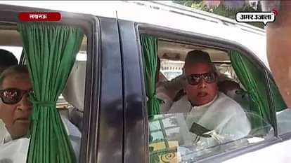 Clash between leaders and police during checking in premises of up vidhasabha