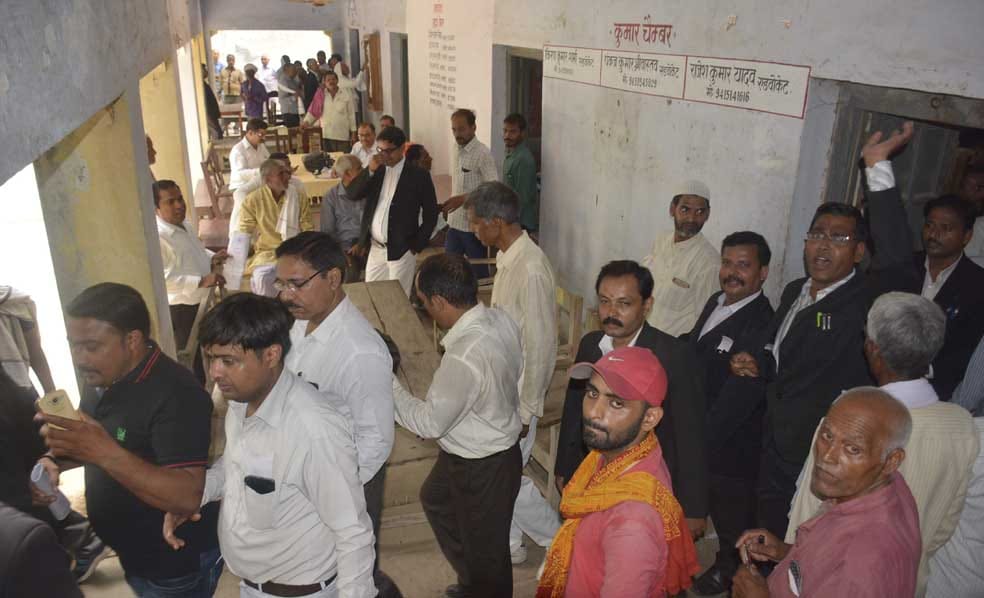 Varanasi Bar Association is on strike against varanasi violence