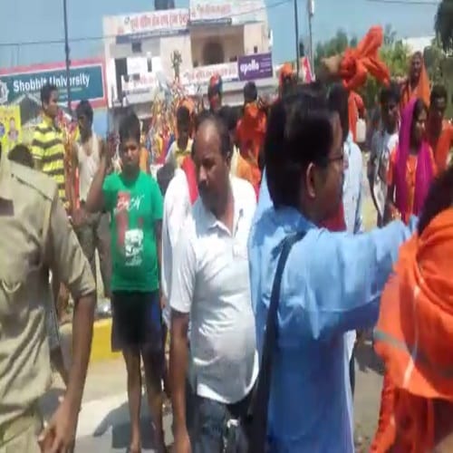 Live Accident: three collision bikes collided with, two devotees injured, see photos