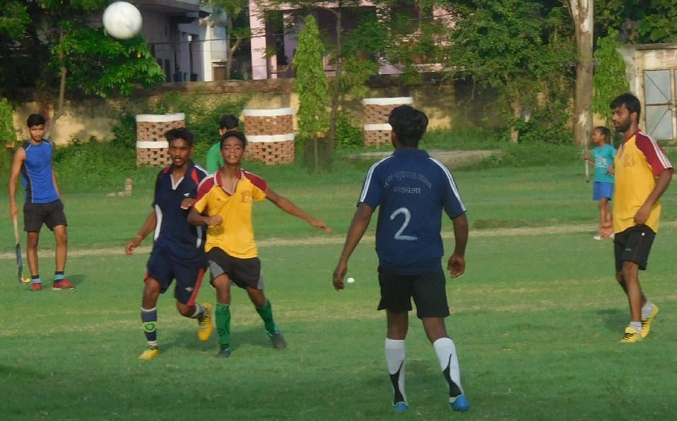 Lions and St Alloys win live opening match