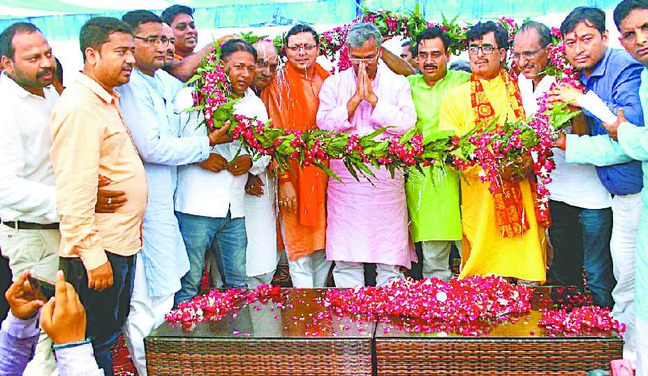 CM workers gathering in crowded gathering
