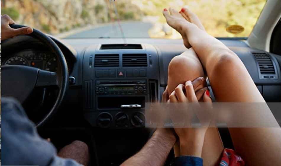 wife was in car with lover husband caught them together and beaten in noida