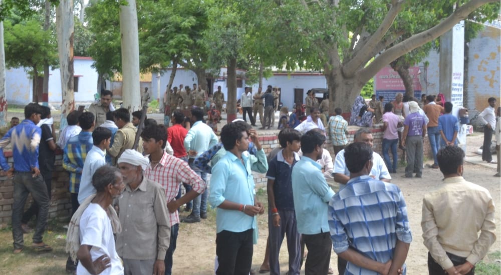 chaos in etah police station after death of a woman