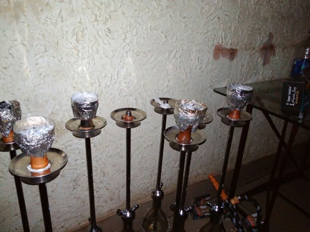 school girls found in illegal hookah bar in lucknow