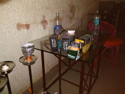 school girls found in illegal hookah bar in lucknow