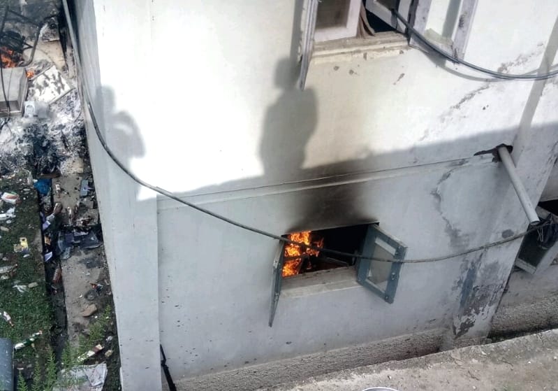 People set fire in Kotkhai Police Station.