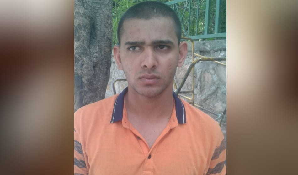 man who took accidental patients to hospital and save their life police put him in jail for 15 hours