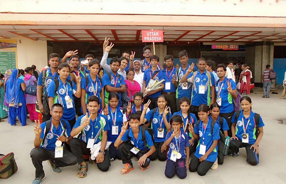azamgarh priyanka win gold medal in national level kung fu