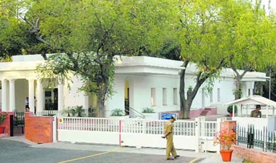 Afghan Young man Prime Minister residence entry and exit door on Tearing off letter