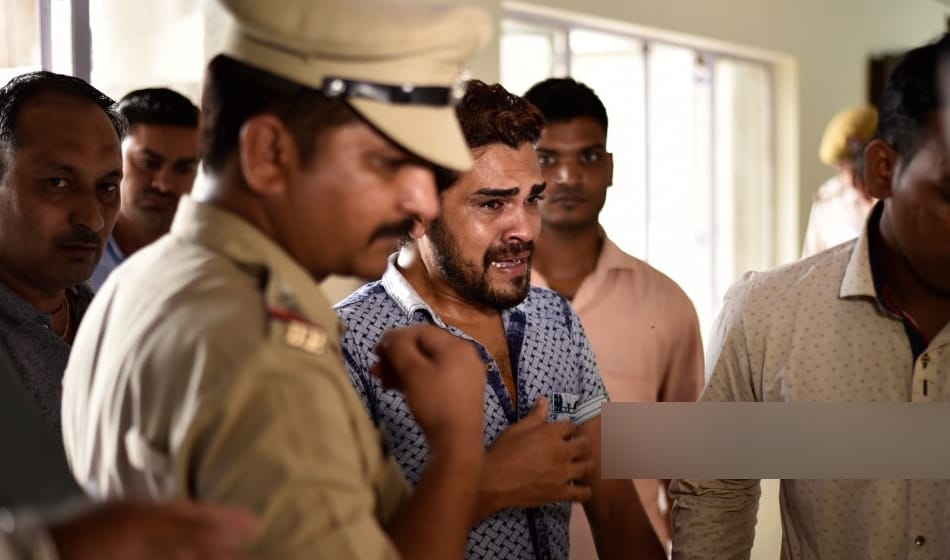 delhi robin hood thief wanted to become mla had contact to leaders