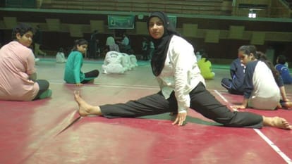  Kashmiri girls ready for self defense