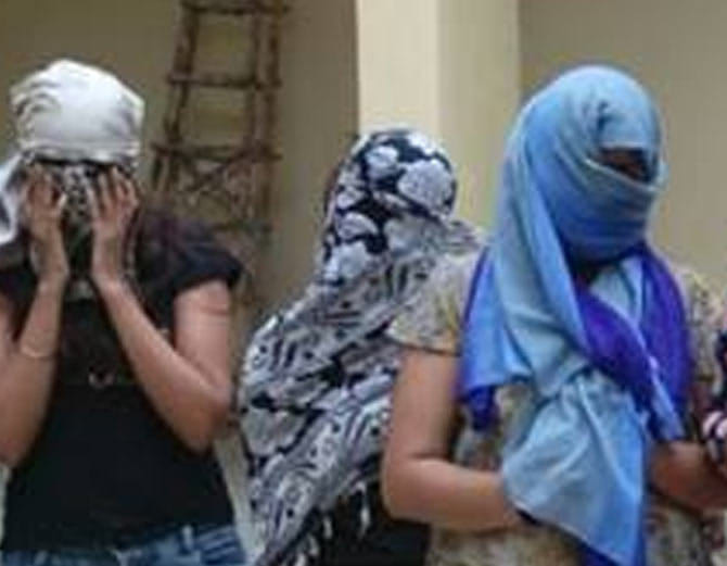 haryana housing board colony sex racket busted