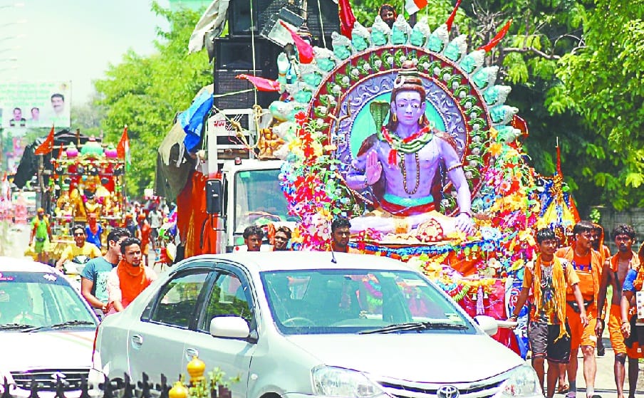 lord shiva sound surrounds on highway