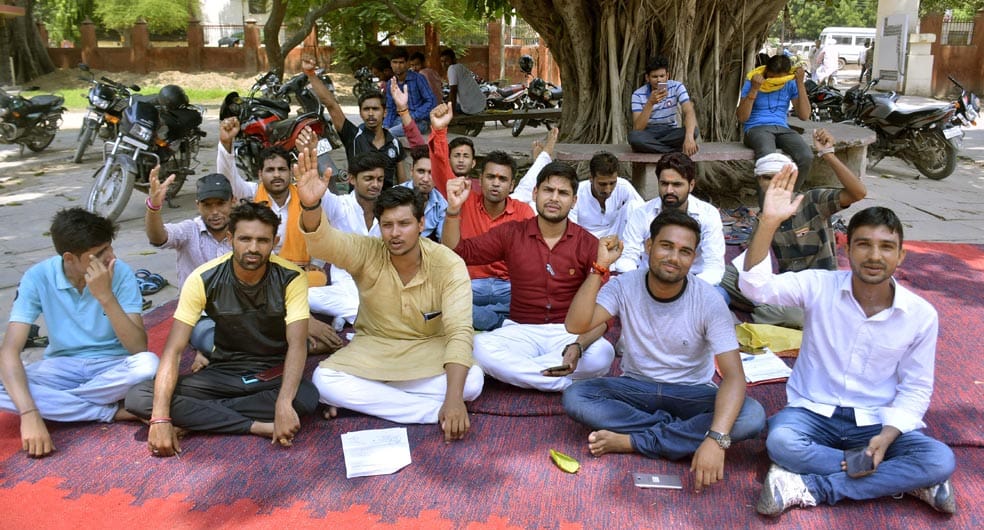 sampurnand sanskrit university administration and students strike
