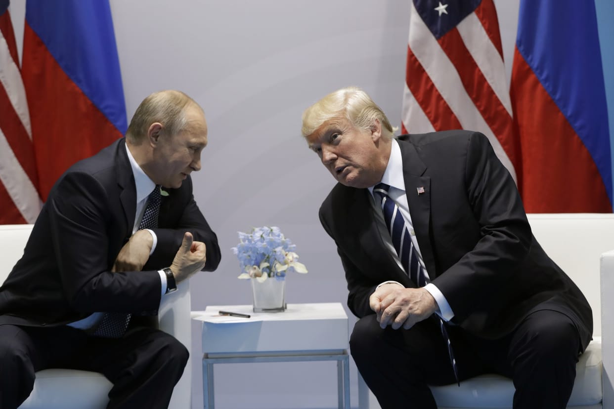US President Donald Trump signs Russia sanctions bill