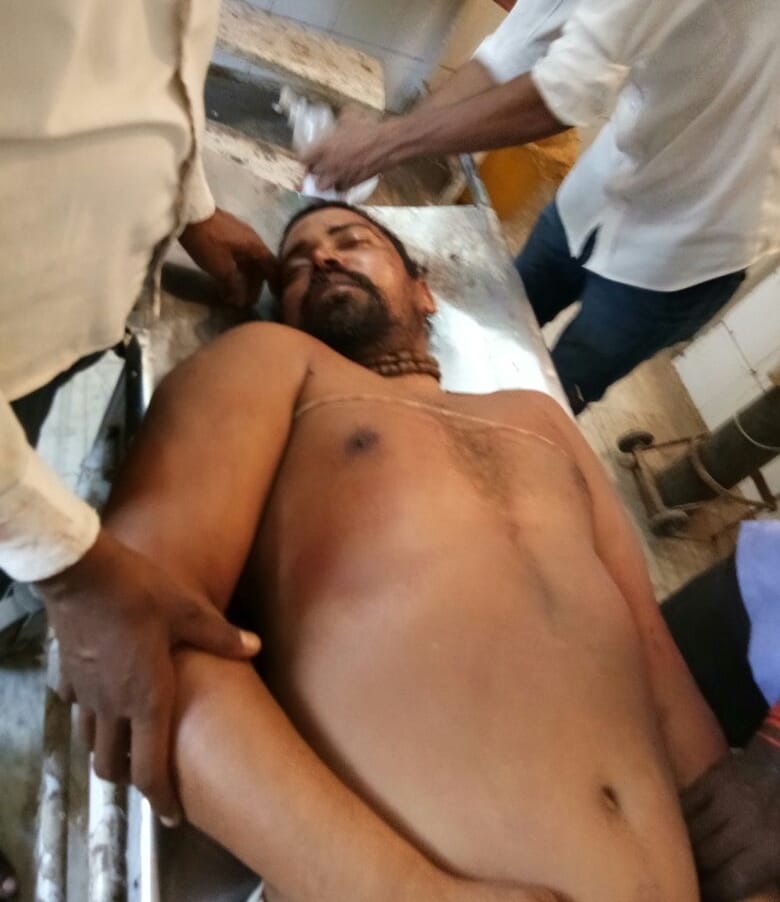 Pujari beaten to pieces