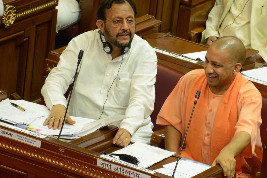 No liquor ban in Uttar Pradesh clears Yogi government.