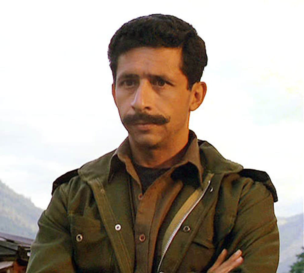 Naseeruddin Shah birthday special story he got marriage 15 year old lady