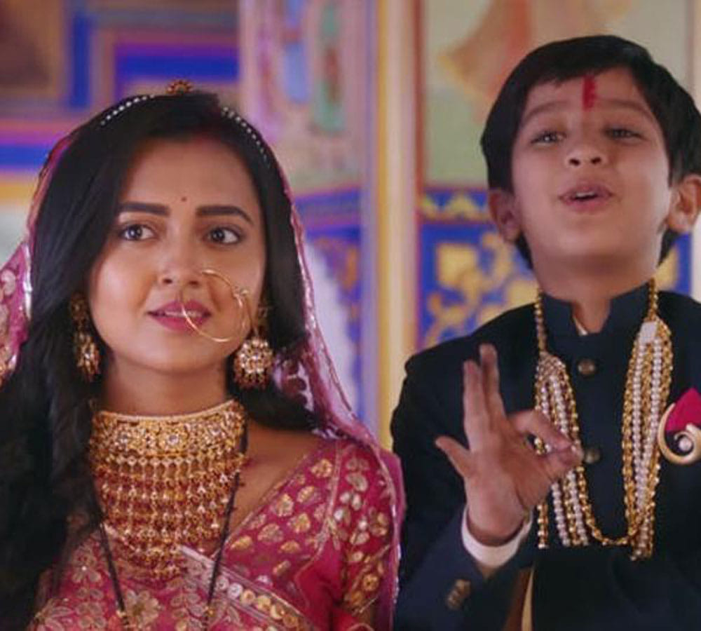 ‘Pehredaar Piya Ki’ BLASTED by Karan Wahi; one of show’s lead actor Suyyash Rai DEFENDS it
