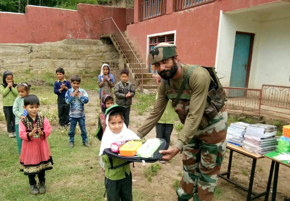 INDIAN ARMY DISTRIBUTED STUDY KITS TO KASHMIRI KIDS