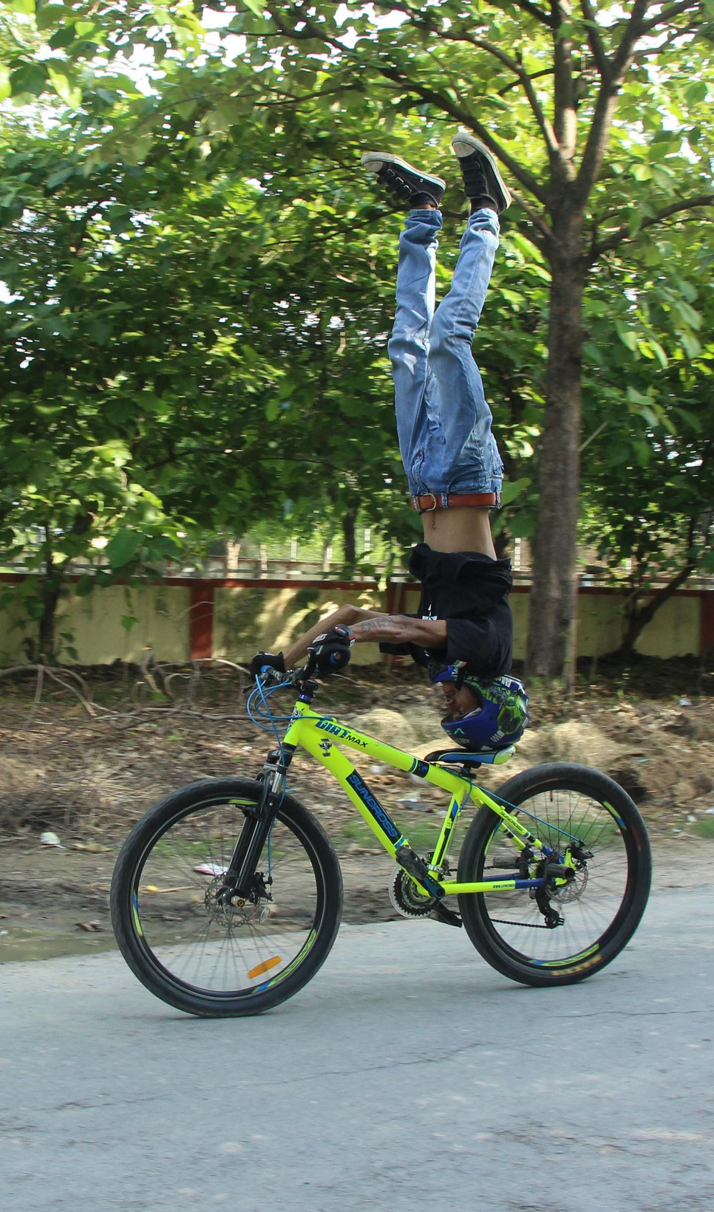 Varanasi riders Bicycling stunts must watch picture 