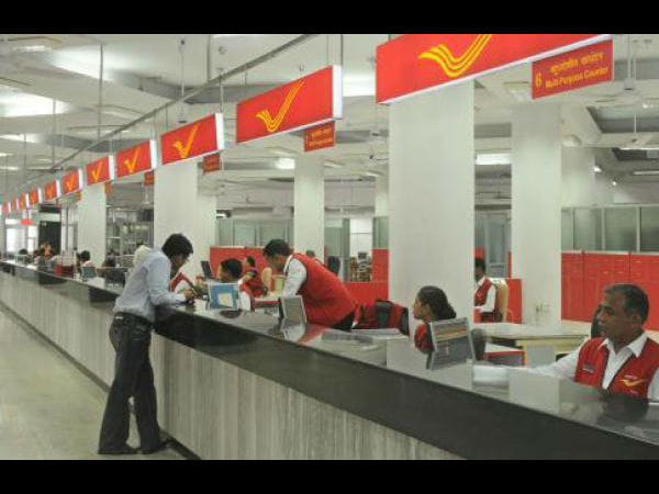 6.30 lakh looted from head post office killing guard in Khurja