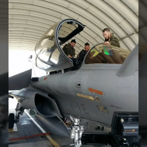 indian airforce chief bs dhanoa france visit jet rafale deal