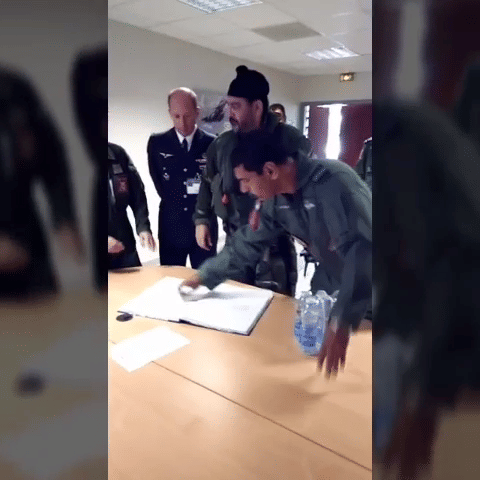 indian airforce chief bs dhanoa france visit jet rafale deal