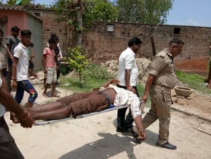 illicit relation story man kills his two child and wife at jaunpur