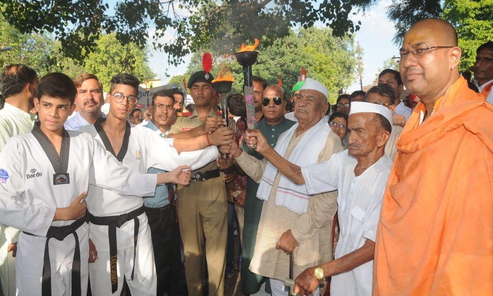 maa tujhe pranam initiative of amar ujala have started in agra