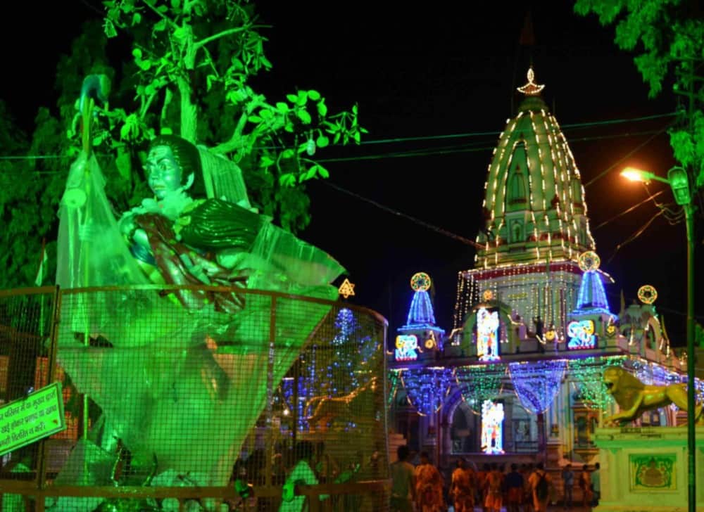 mahashivratri is symbol of lord shiva and pilgrims