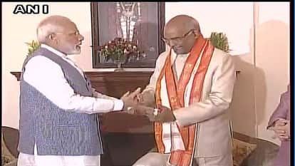 नवनिर्वाचित राष्ट्रपति से मिलने पहुंचे पीएम मोदी