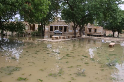 Shabby school jaisalmer
