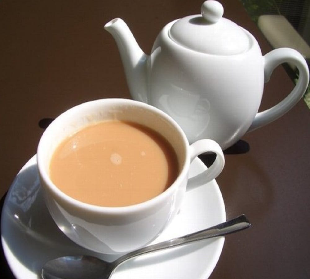 If you are fond of drinking Hot tea, be careful it can take your life too